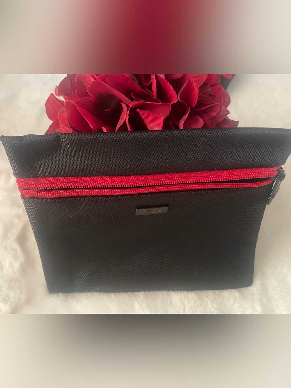 New Tumi Delta Black Travel Pouch with Red Zipper
